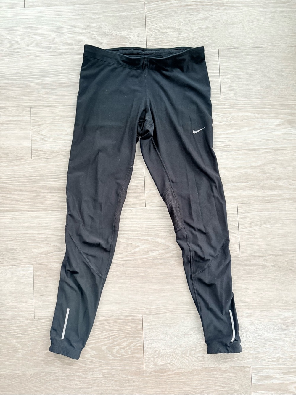 Nike Black Women's Dri-Fit Performance Leggings with Reflective Accents